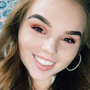 Meet your Posher, Laney